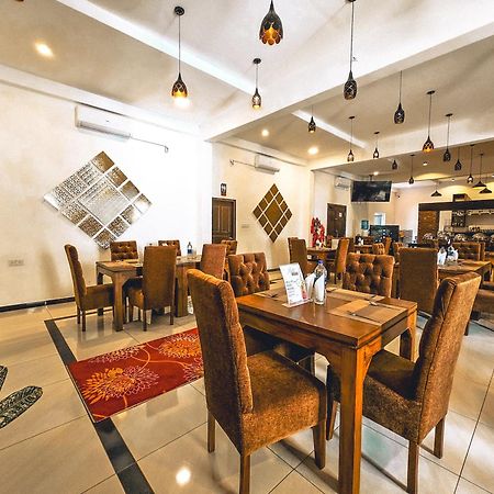 Hotel Northway Vavuniya Exterior photo