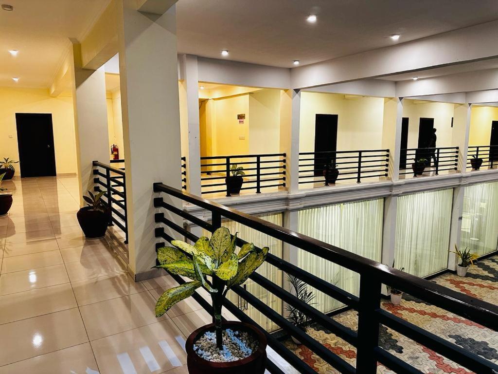 Hotel Northway Vavuniya Exterior photo